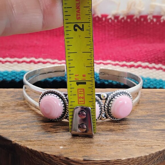 Southwest Sterling Silver Pink Conch Shell Stacker Row Cuff Bracelet - Picture 3 of 6